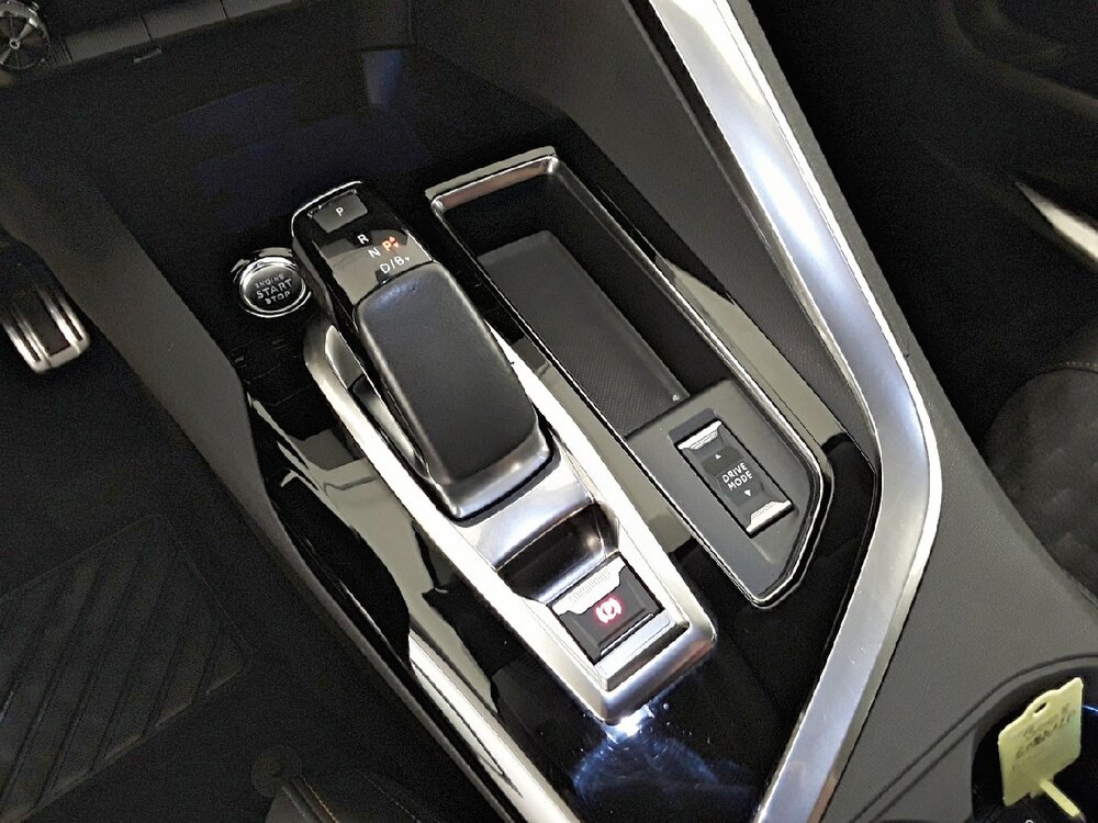 Occasion PEUGEOT 3008 3008 Hybrid 225 e-EAT8 - Roadtrip