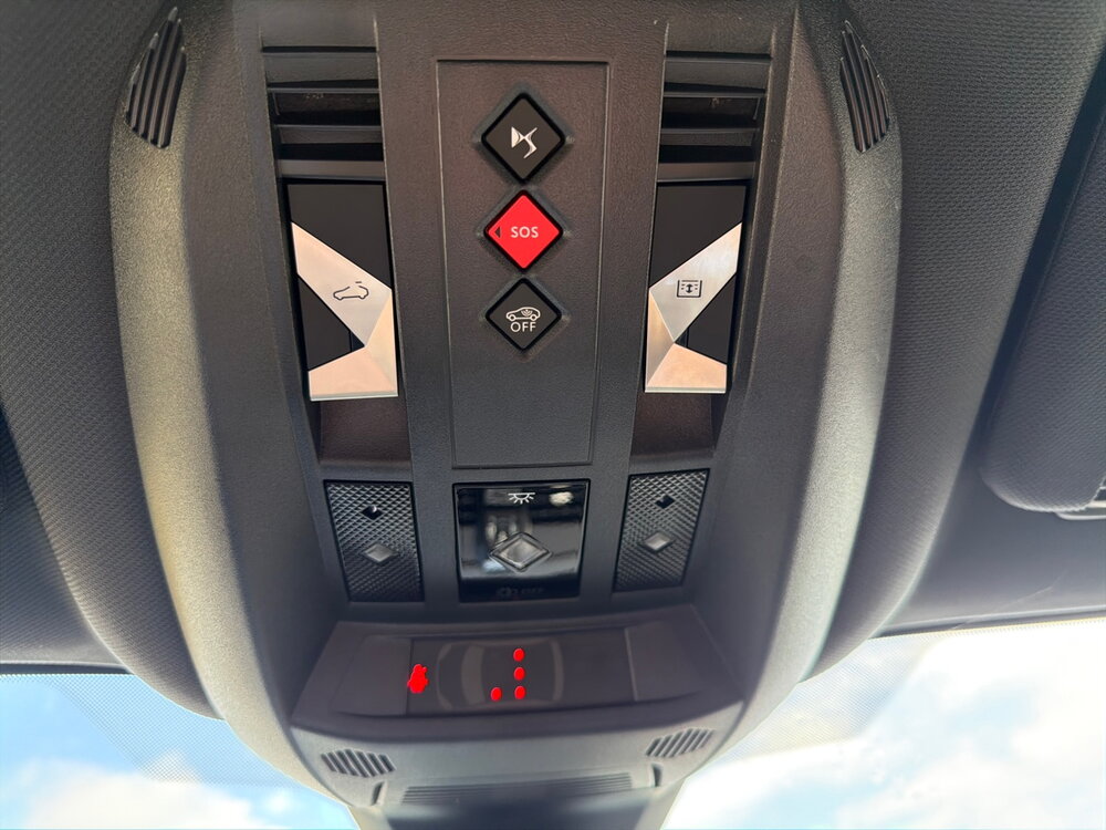 Occasion DS DS 7 Crossback DS7 Crossback Hybride E-Tense 300 EAT8 4x4 - Louvre