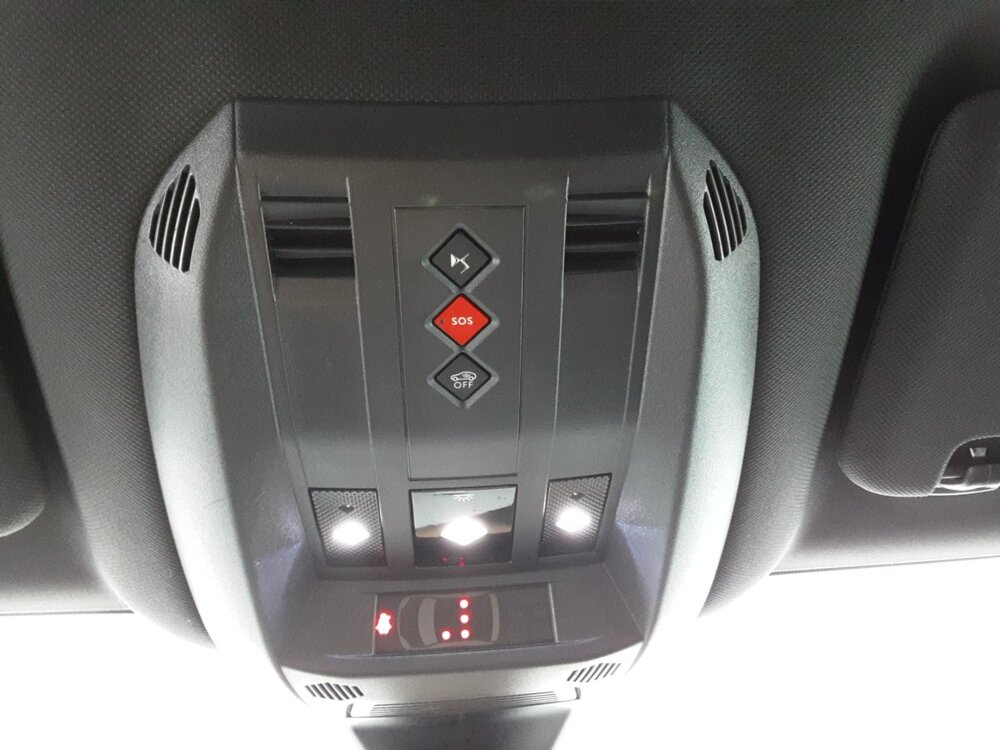 Occasion DS DS 7 Crossback DS7 Crossback Hybride E-Tense 300 EAT8 4x4 - Louvre