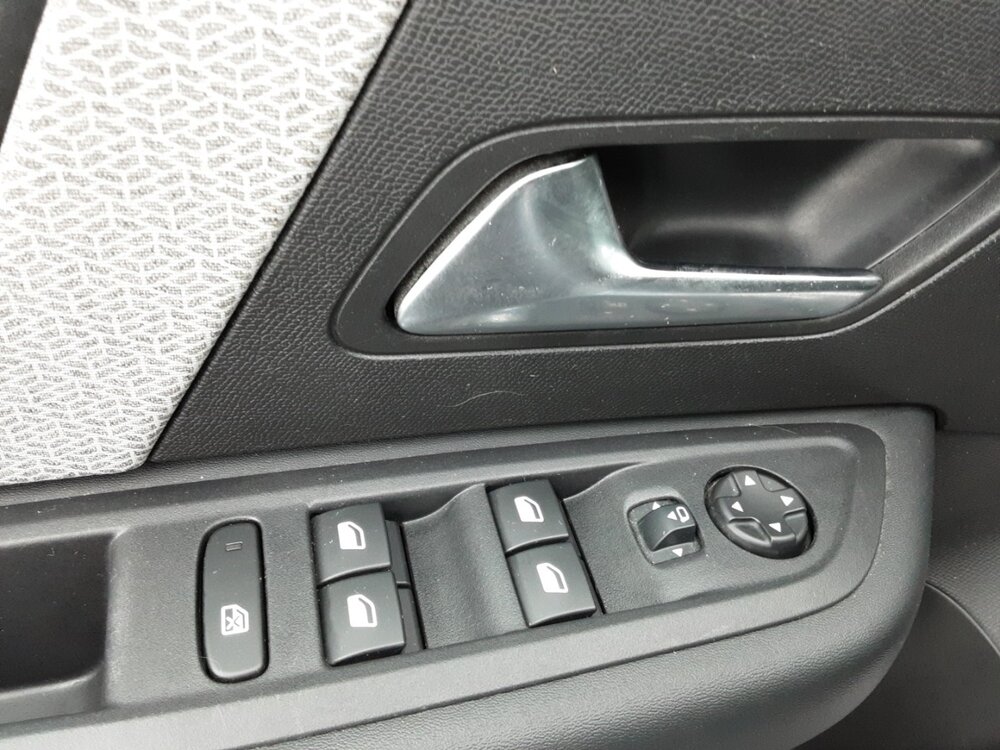 Occasion CITROEN C4 C4 BlueHDi 130 S&S EAT8 - Shine