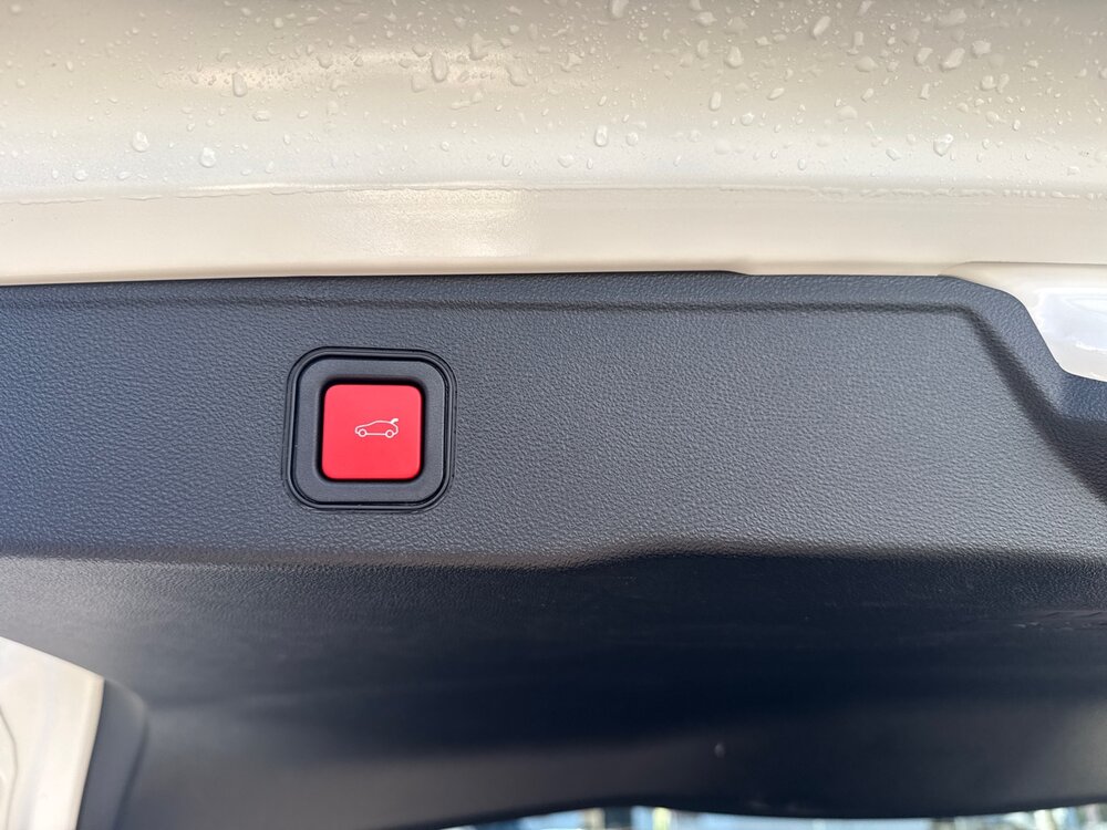 Occasion JEEP Avenger Avenger 1.2 Turbo T3 136 ch e-Hybrid BVR6 4xe - Overland