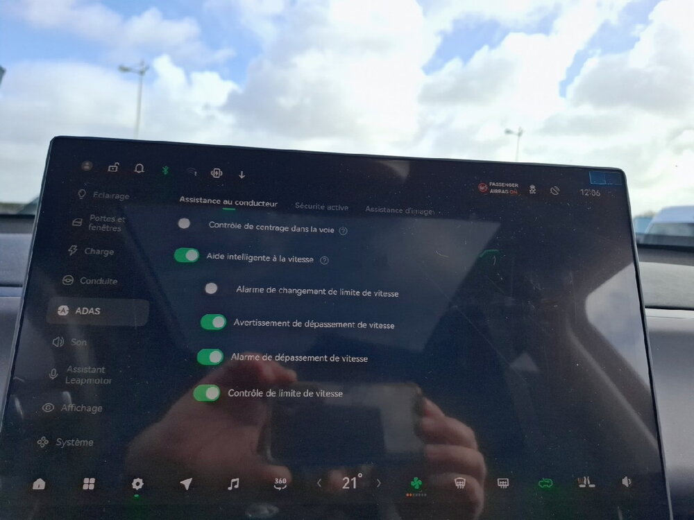 Occasion LEAPMOTOR C10 C10 REEV 28.4 kWh - 158 kW - Design