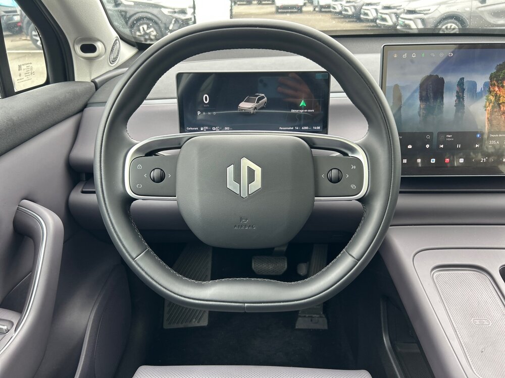 Occasion LEAPMOTOR C10 C10 REEV 28.4 kWh - 158 kW - Design