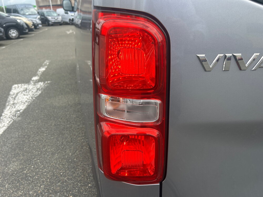 Occasion OPEL Vivaro Vivaro Combi L1 1.5 Diesel 120 ch