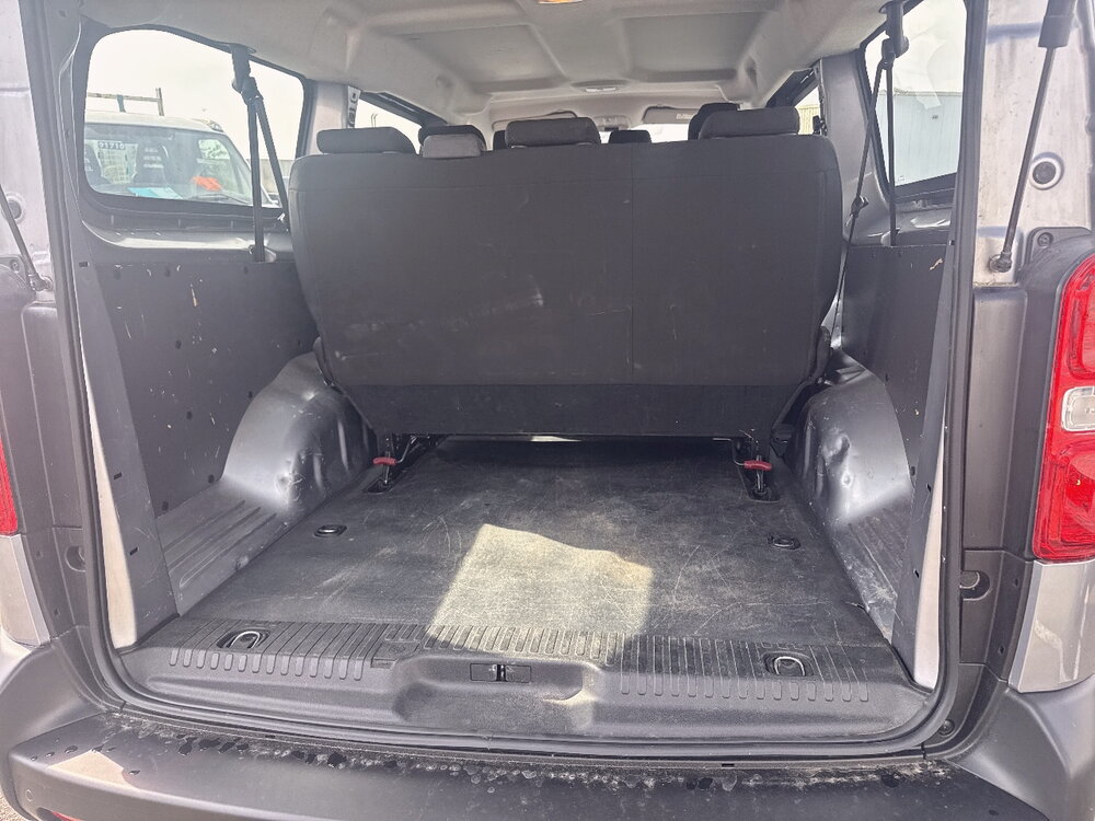 Occasion OPEL Vivaro Vivaro Combi L3 1.5 Diesel 120 ch