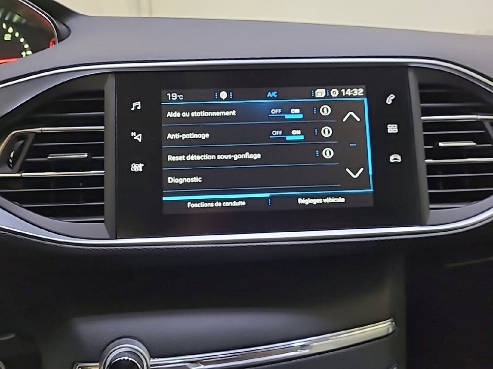 Occasion PEUGEOT 308 308 AFFAIRE BLUEHDI 100 S&S BVM6 - PREMIUM PACK