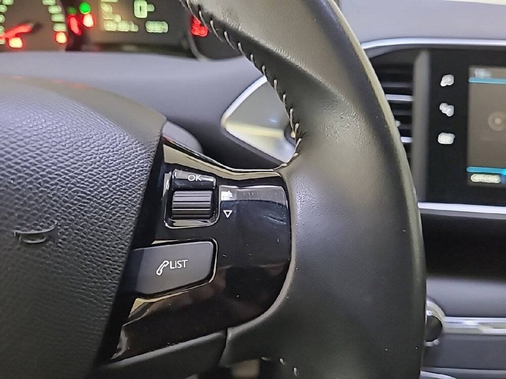 Occasion PEUGEOT 308 308 AFFAIRE BLUEHDI 100 S&S BVM6 - PREMIUM PACK