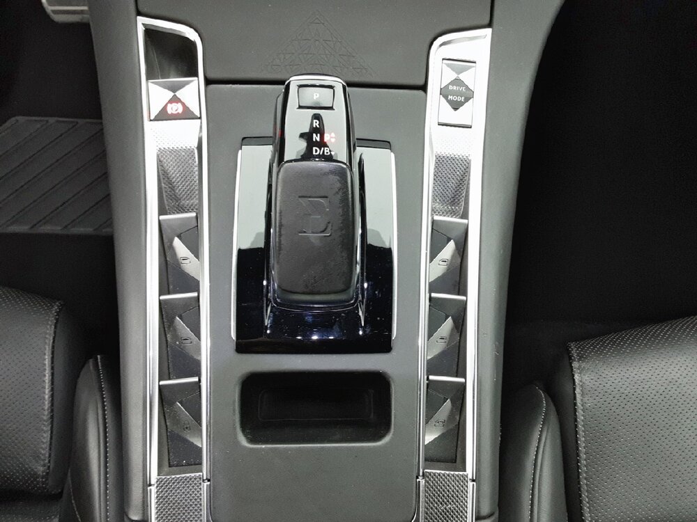 Occasion DS DS 7 Crossback DS7 Crossback Hybride E-Tense 300 EAT8 4x4 - Louvre