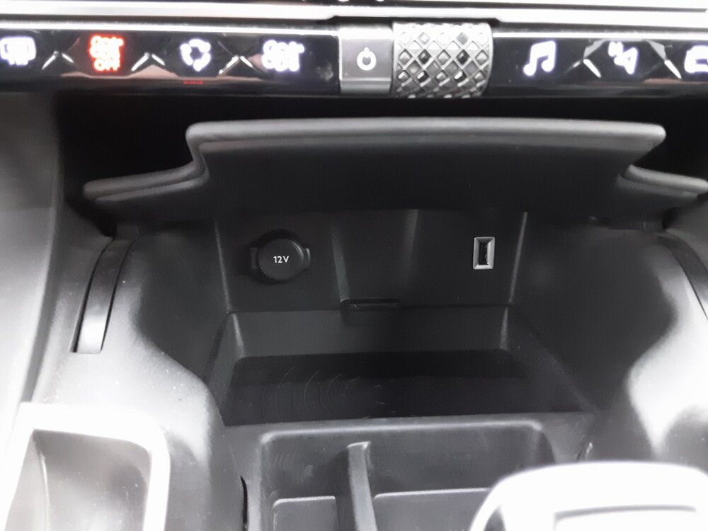 Occasion DS DS 7 Crossback DS7 Crossback Hybride E-Tense 300 EAT8 4x4 - Louvre