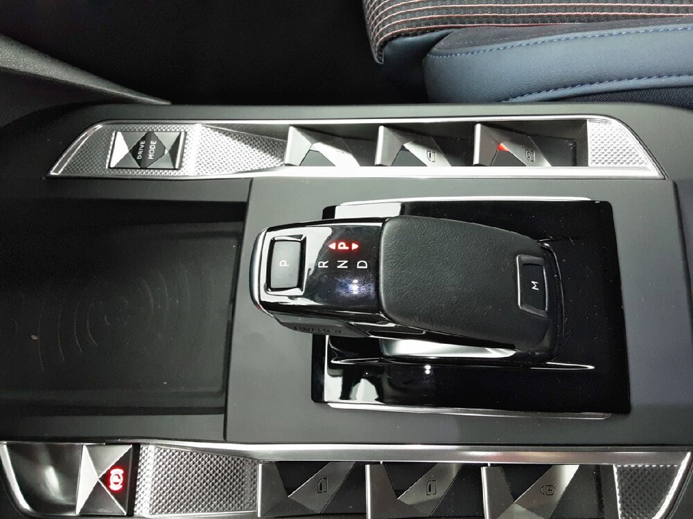 Occasion DS DS3 Crossback DS3 Crossback PureTech 130 EAT8 - Ines de la Fressange Paris