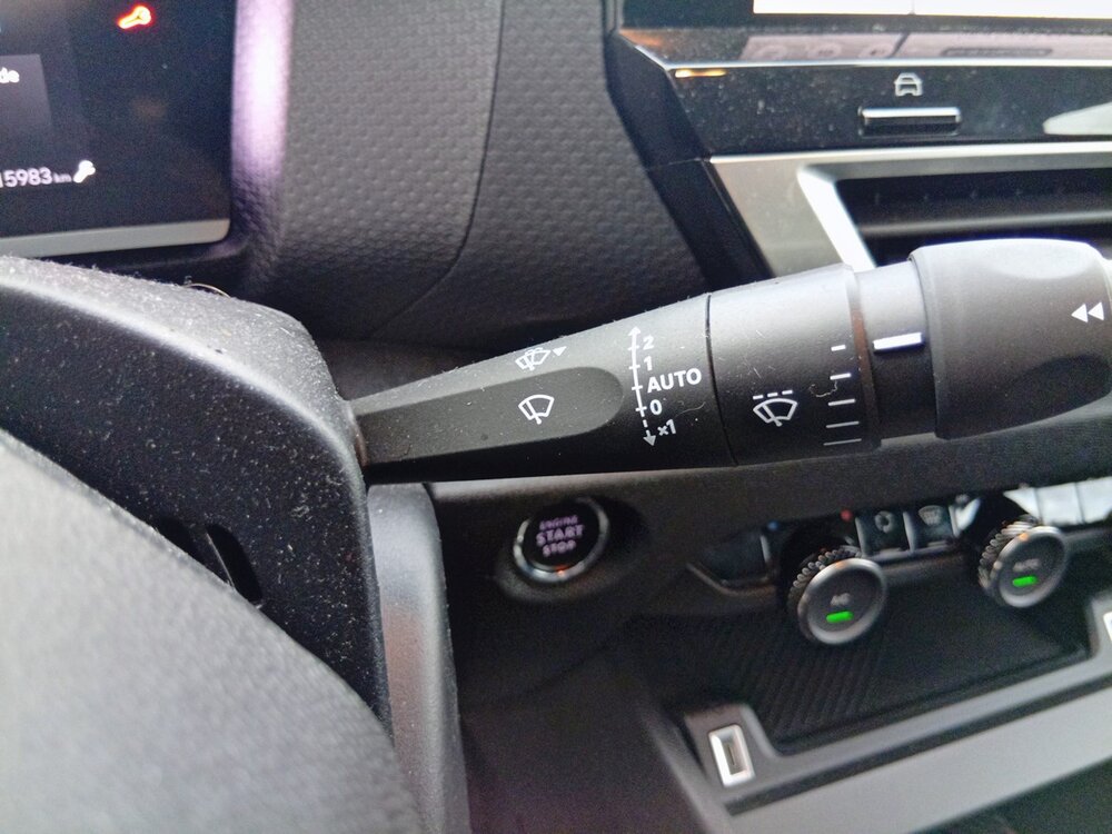 Occasion CITROEN C4 C4 Hybride 136 e-DCS6 - Max