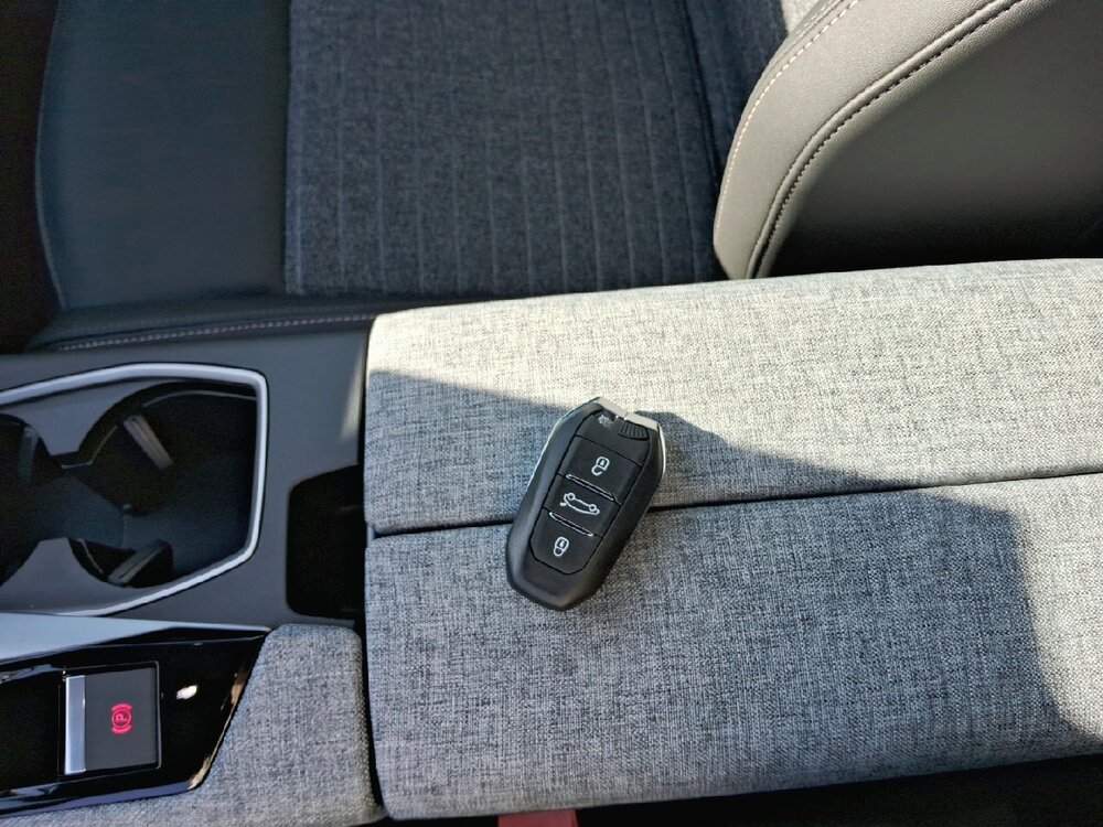 Occasion PEUGEOT 3008 3008 Hybrid 145 e-DCS6 - Allure