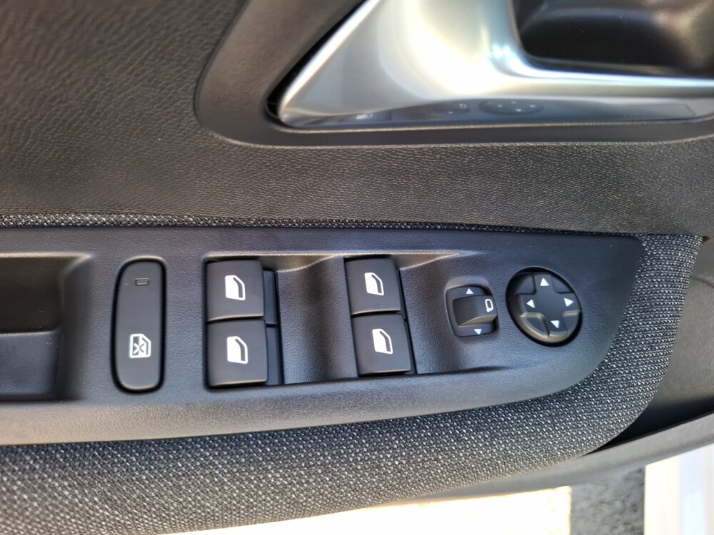 Occasion PEUGEOT 208 208 Hybrid 110 e-DCS6 - Style