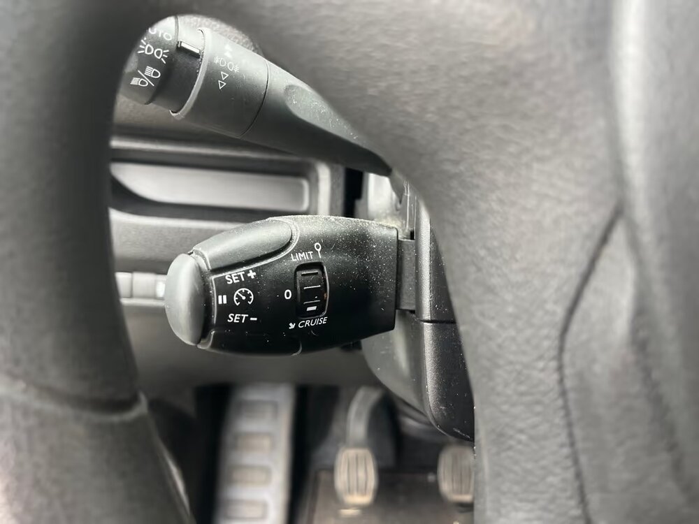 Occasion OPEL Vivaro VIVARO FGN L2 1.5 DIESEL 120 CH - PACK CLIM