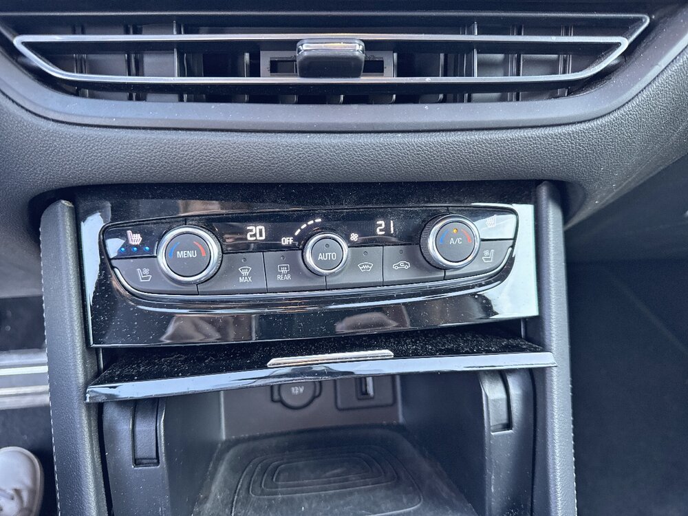 Occasion OPEL Grandland Grandland Hybrid 225 ch BVA8 - Ultimate