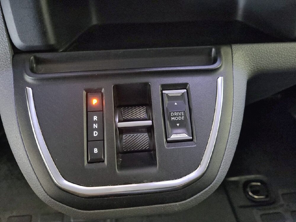 Occasion PEUGEOT Expert EXPERT FGN TOLE STANDARD ELECTRIQUE 75KWH 136