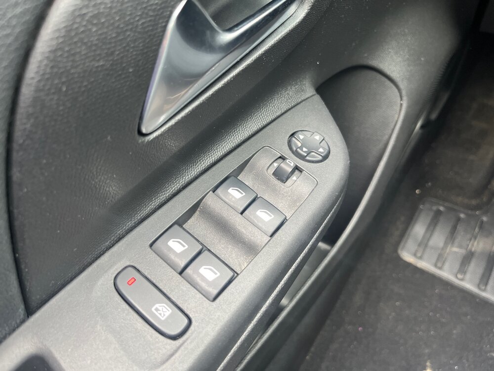 Occasion OPEL Corsa Corsa 1.2 75 ch BVM5 - Design & Tech