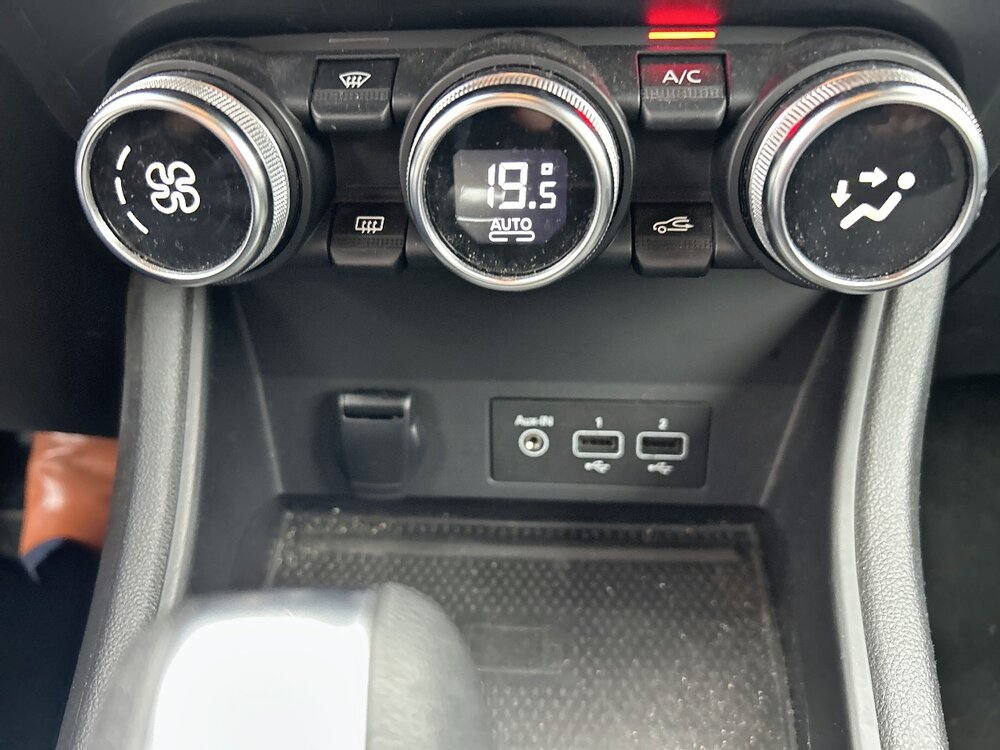 Occasion RENAULT Captur Captur E-Tech Plug-in 160 - SL Rive Gauche