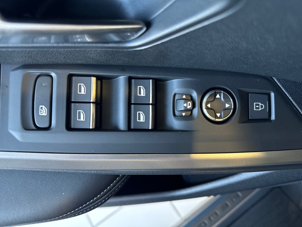 Occasion PEUGEOT 3008 3008 Hybrid 145 e-DCS6 - GT