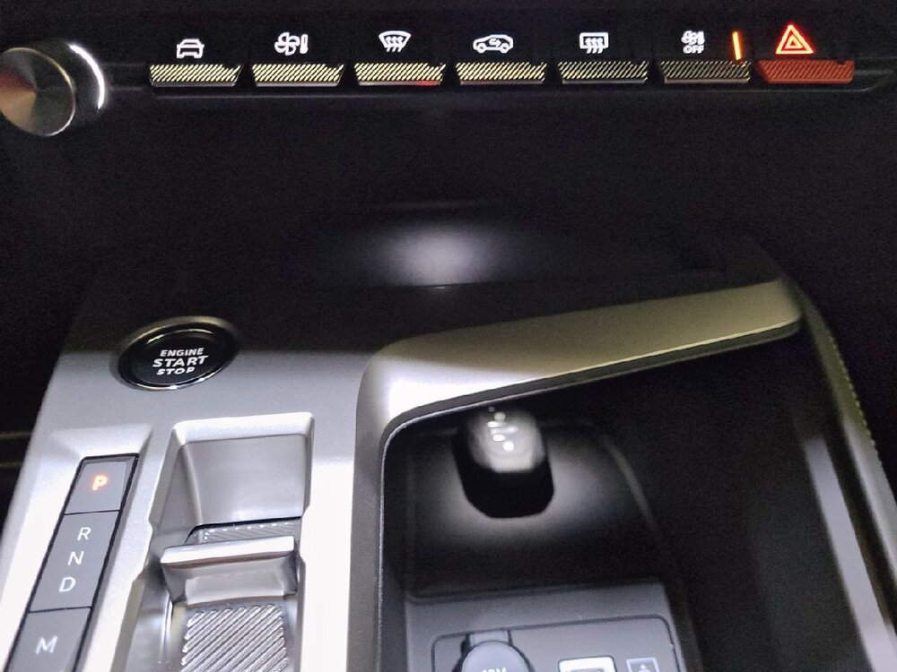 Occasion PEUGEOT 408 408 Hybrid 136 e-DCS6 - GT