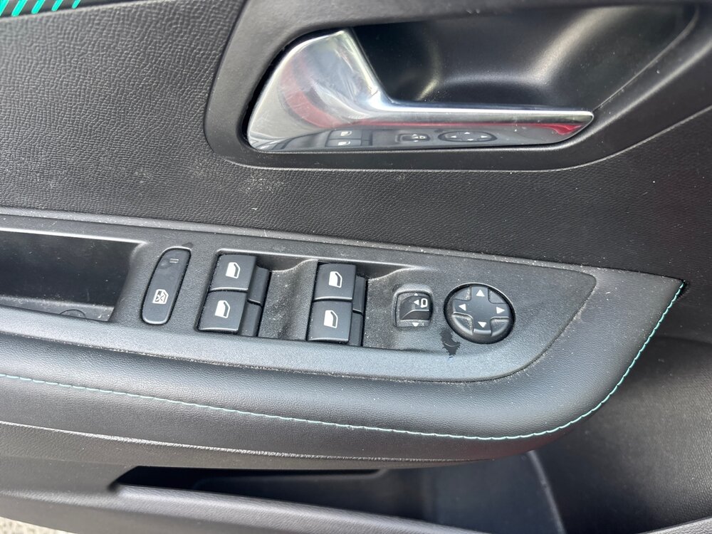 Occasion PEUGEOT 208 208 PureTech 100 S&S EAT8 - Allure