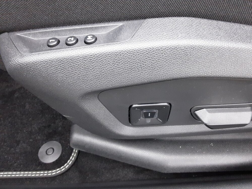 Occasion PEUGEOT 3008 3008 Hybrid 136 e-DCS6 - GT