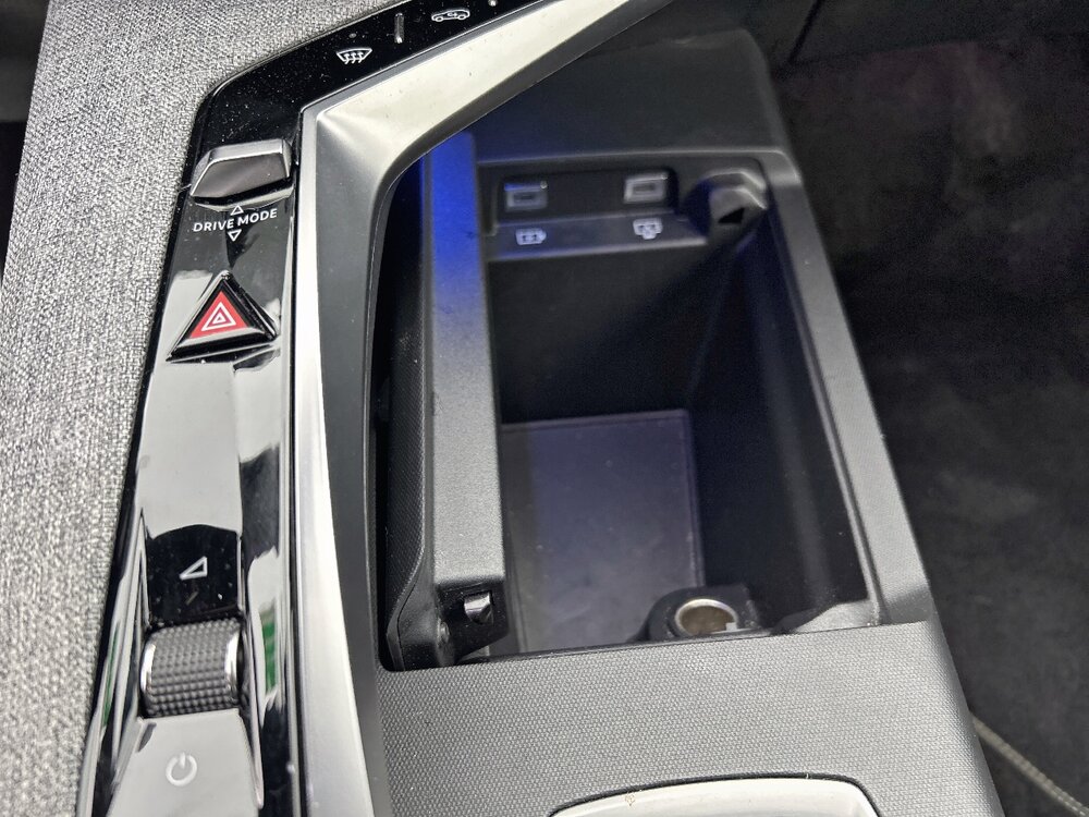 Occasion PEUGEOT 3008 3008 Hybrid 136 e-DCS6 - GT