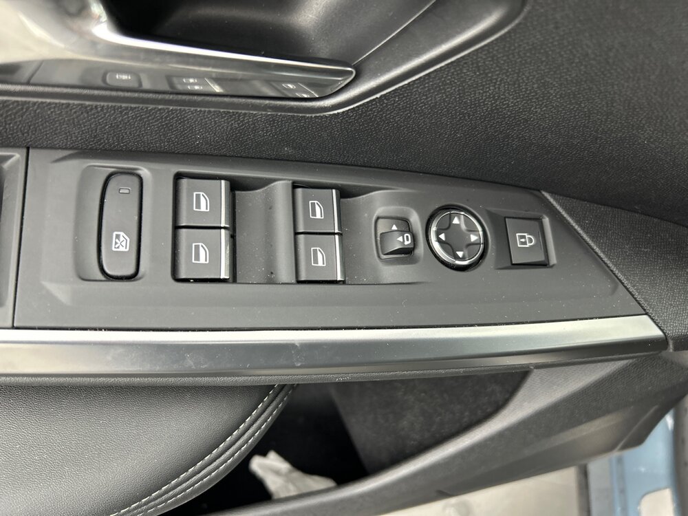 Occasion PEUGEOT 3008 3008 Hybrid 136 e-DCS6 - GT