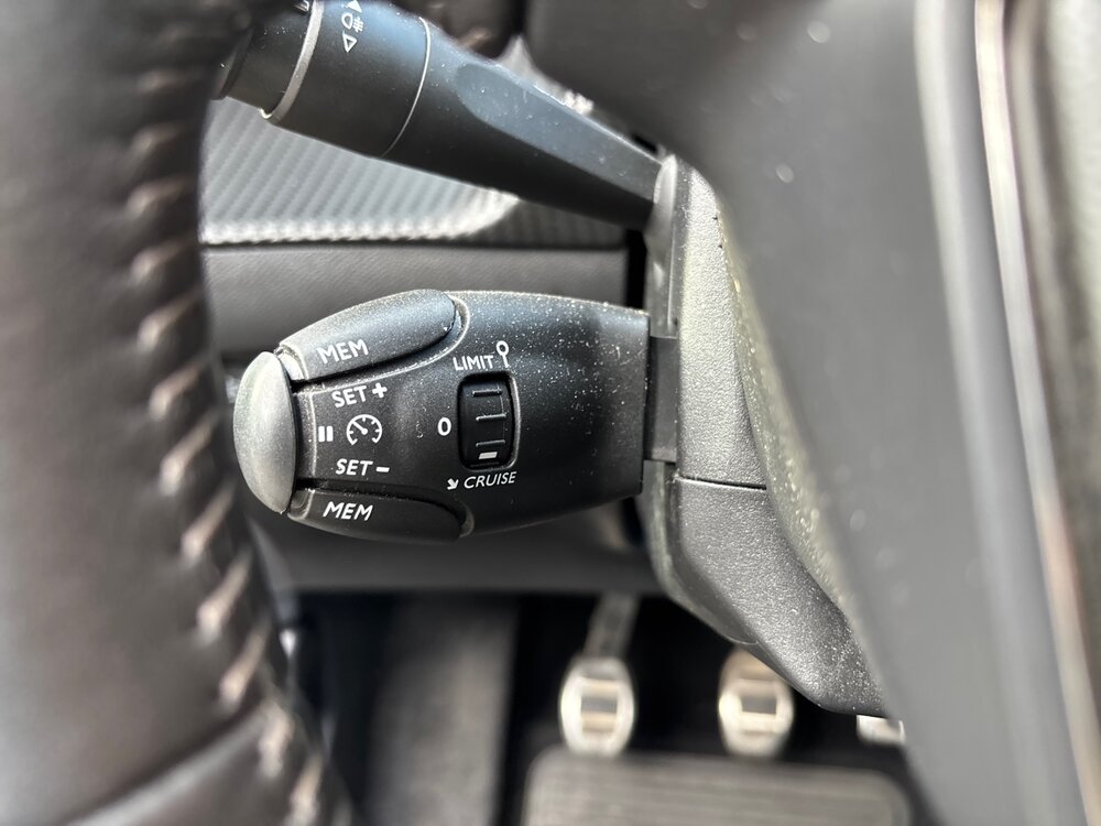 Occasion PEUGEOT 208 208 BlueHDi 100 S&S BVM6 - Roadtrip