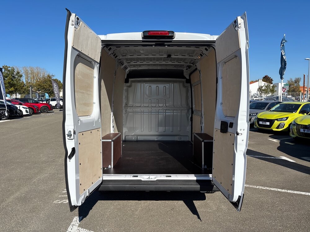 Occasion PEUGEOT Boxer BOXER FGN TOLE 3.3 T L2H2 140 S&S BVM6