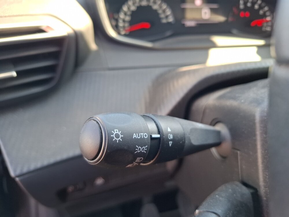 Occasion PEUGEOT 208 208 PureTech 100 S&S BVM6 - Style