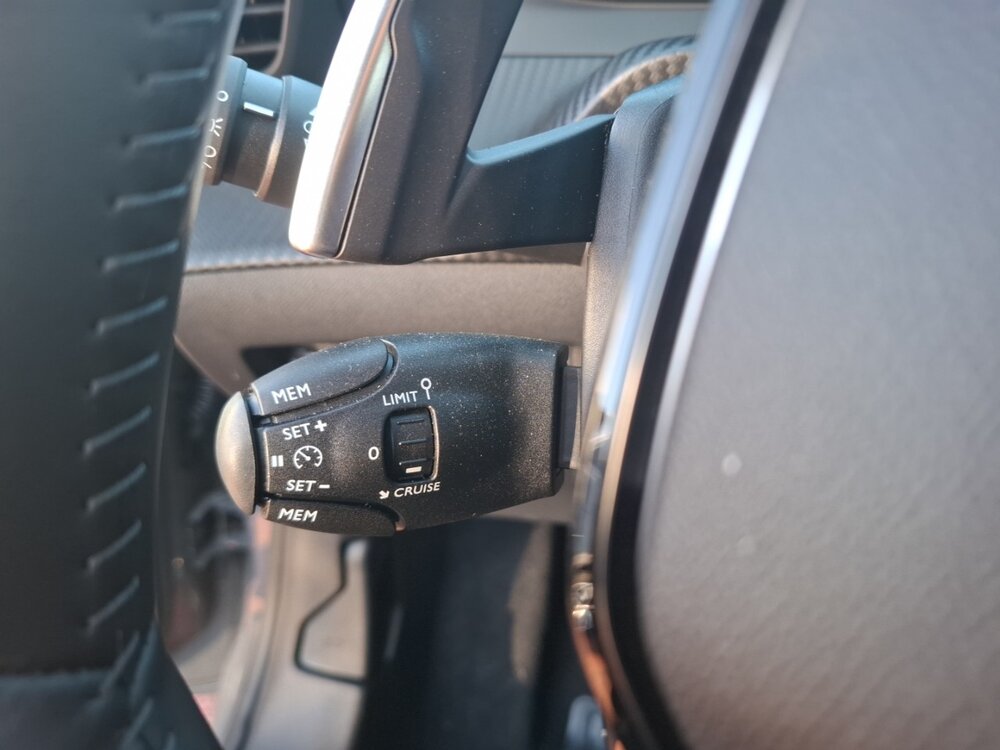 Occasion PEUGEOT 208 208 Hybrid 100 e-DCS6 - Allure