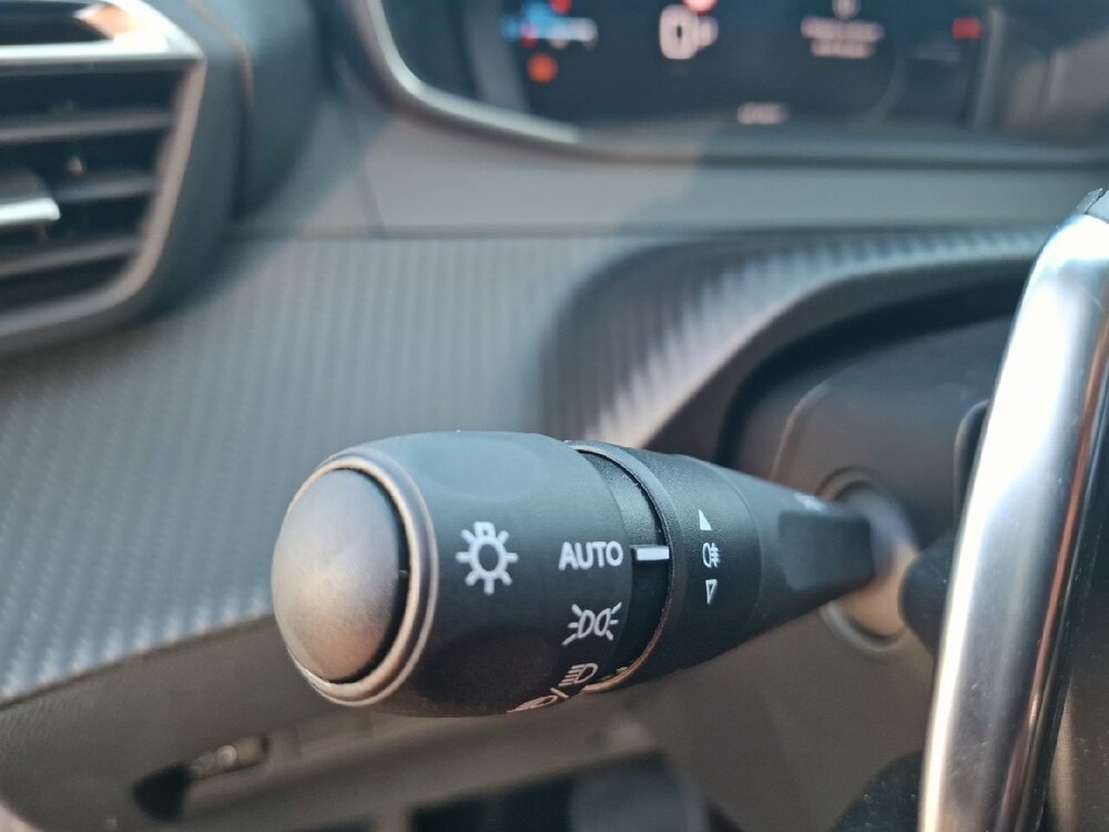 Occasion PEUGEOT 208 208 Hybrid 100 e-DCS6 - Allure