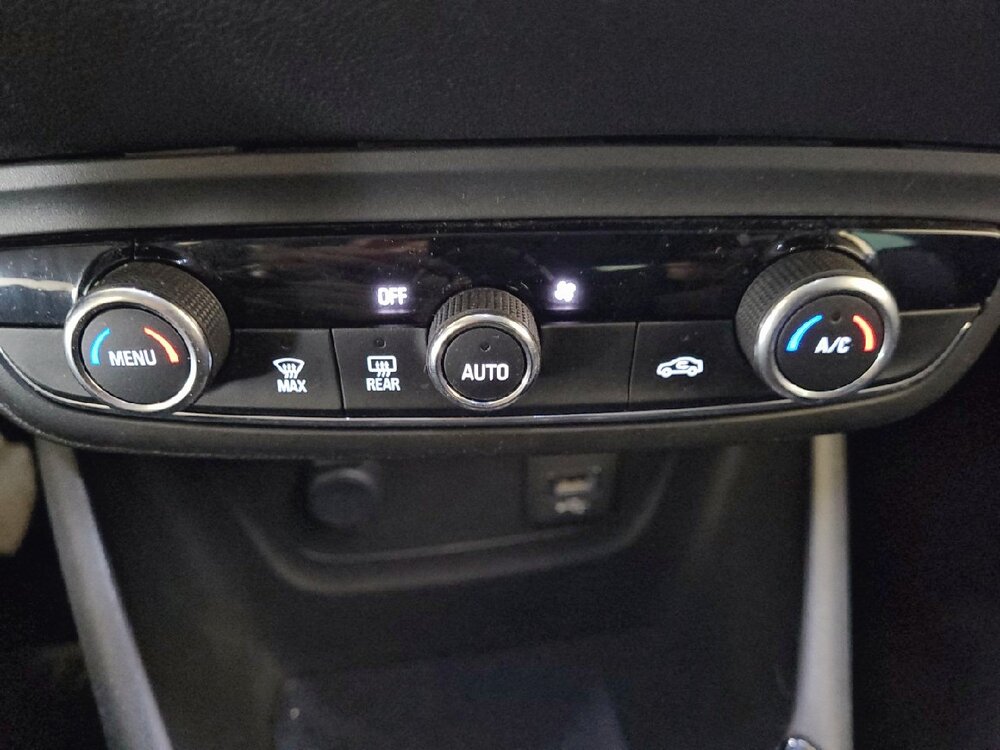 Occasion OPEL Crossland X Crossland X 1.2 Turbo 110 ch - Design 120 ans