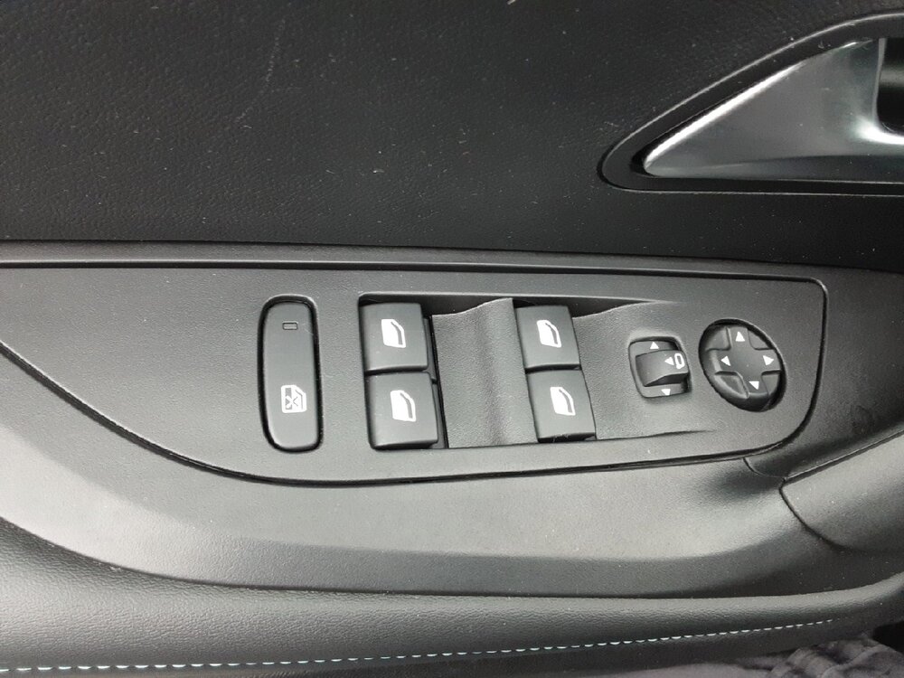 Occasion PEUGEOT 2008 2008 Electrique 136 ch