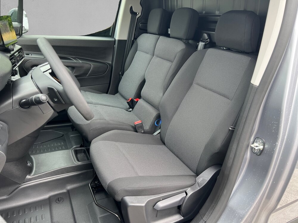 Occasion PEUGEOT Partner E-PARTNER FOURGON M 800 KG 136 CH BATTERIE 54 KWH