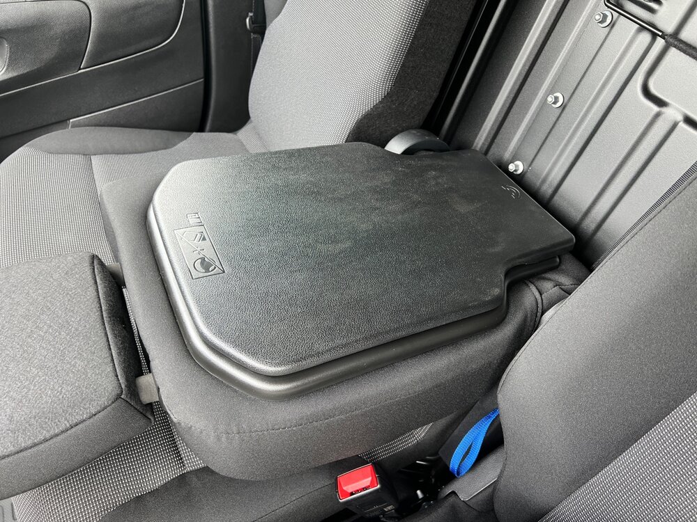 Occasion PEUGEOT Partner E-PARTNER FOURGON M 800 KG 136 CH BATTERIE 54 KWH