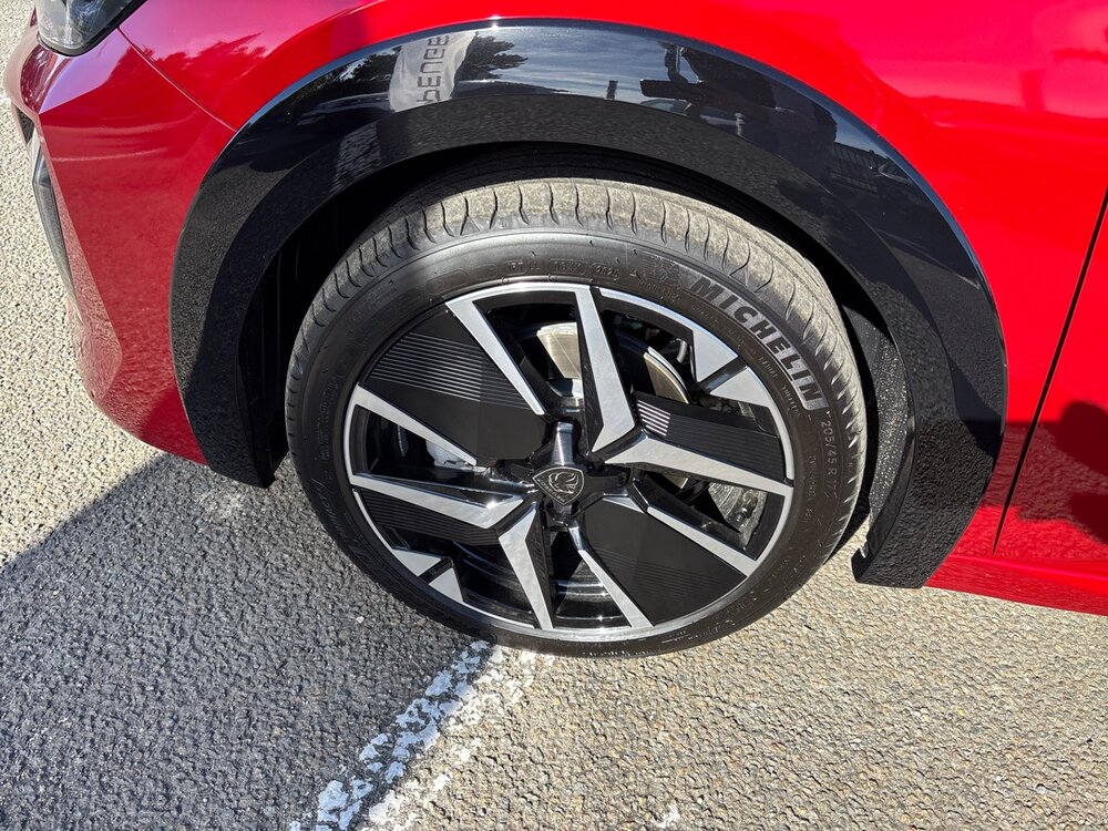 Occasion PEUGEOT 208 208 Hybrid 110 e-DCS6 - série spéciale ENVY