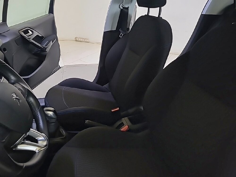 Occasion PEUGEOT 208 208 PureTech 82ch S&S BVM5 - Signature