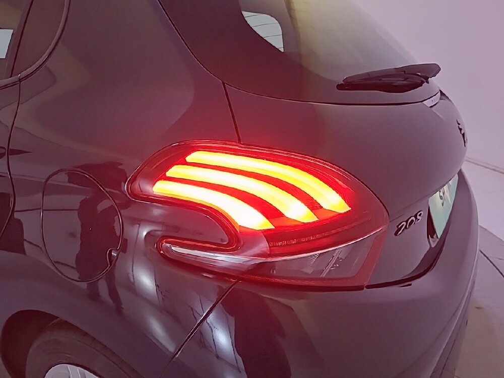 Occasion PEUGEOT 208 208 PureTech 82ch S&S BVM5 - Signature