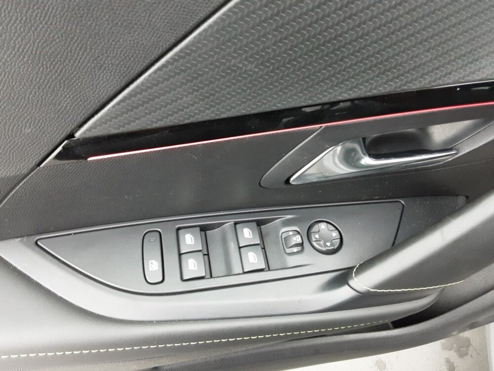 Occasion PEUGEOT 208 208 Hybrid 136 e-DCS6 - GT