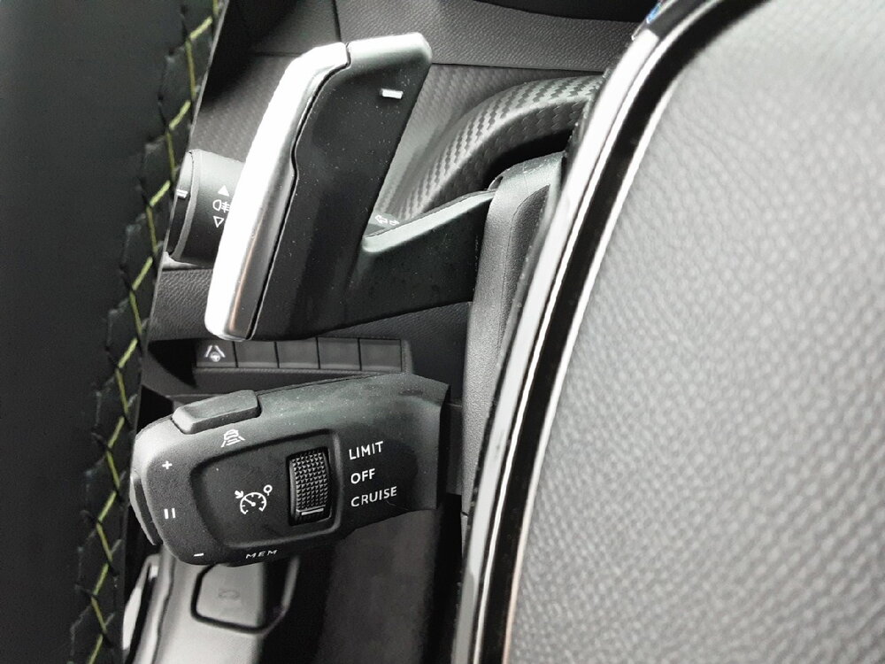 Occasion PEUGEOT 208 208 Hybrid 136 e-DCS6 - GT