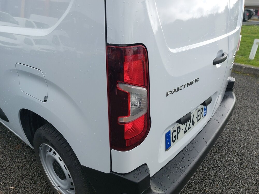 Occasion PEUGEOT Partner PARTNER FOURGON STANDARD 650 KG BLUEHDI 100 S&S BVM6 - PREMIUM