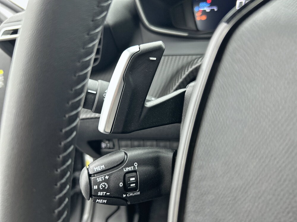 Occasion PEUGEOT 2008 2008 Hybrid 145 e-DCS6 - série spéciale ENVY