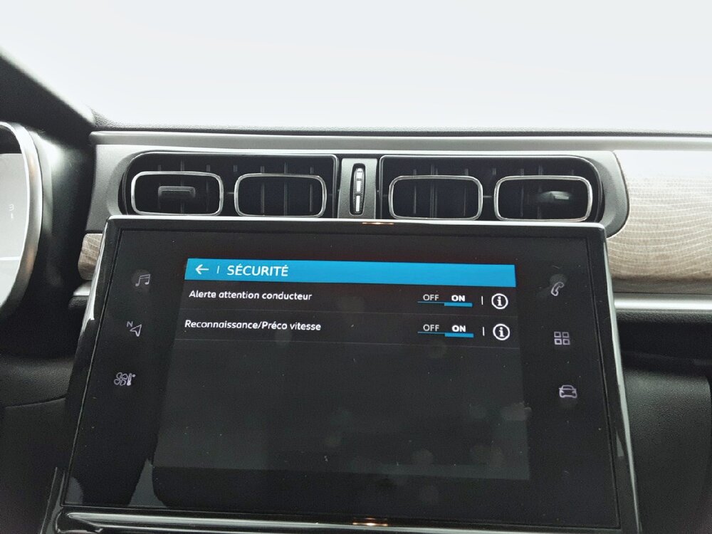 Occasion CITROEN C3 C3 PureTech 110 S&S EAT6 - Shine Pack