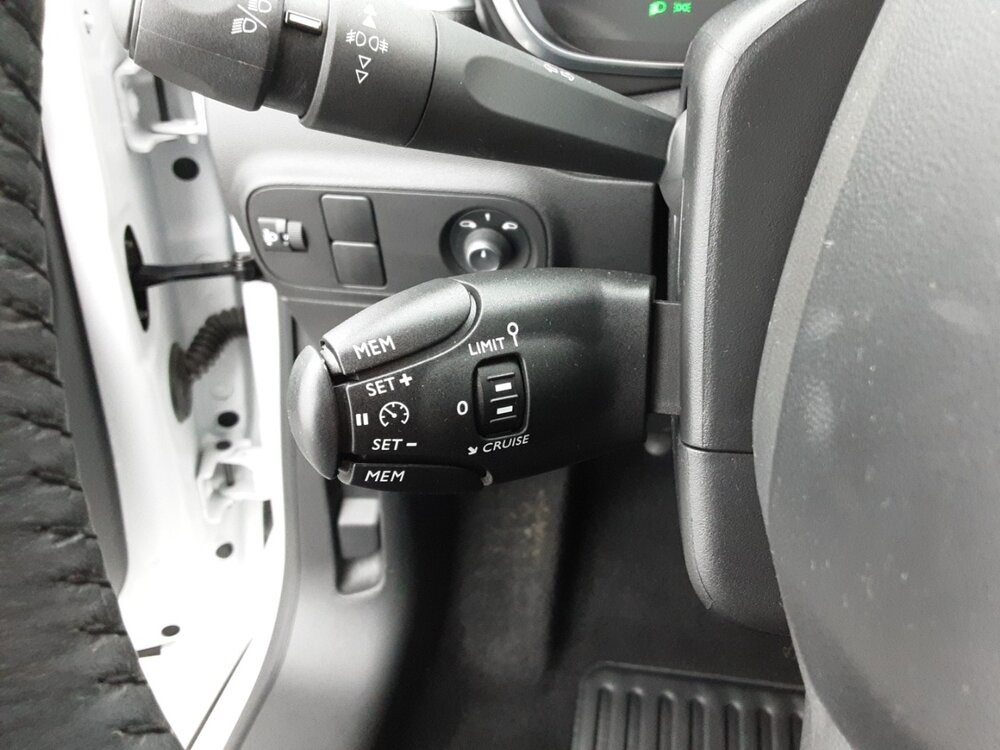 Occasion CITROEN C3 C3 PureTech 110 S&S EAT6 - Shine Pack