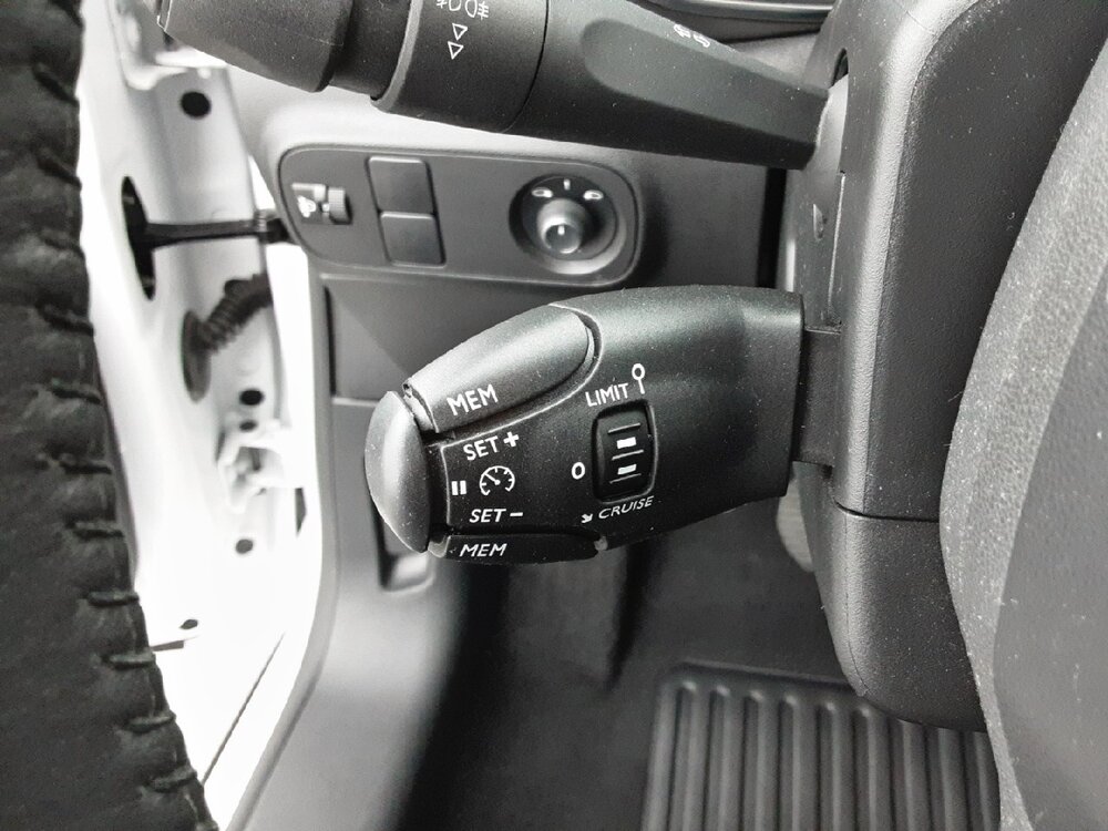 Occasion CITROEN C3 C3 PureTech 110 S&S EAT6 - Shine Pack