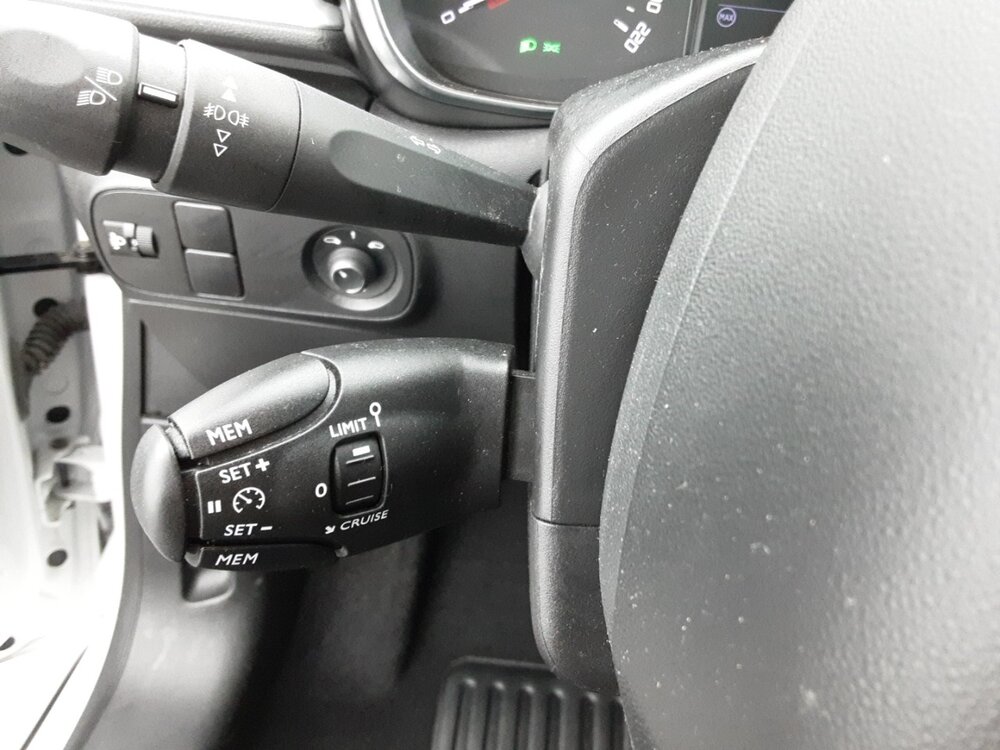 Occasion CITROEN C3 C3 PureTech 110 S&S EAT6 - Shine Pack