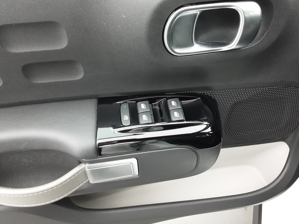 Occasion CITROEN C3 C3 PureTech 110 S&S EAT6 - Shine Pack