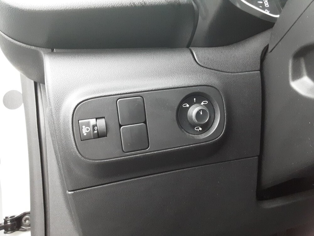 Occasion CITROEN C3 C3 PureTech 110 S&S EAT6 - Shine Pack